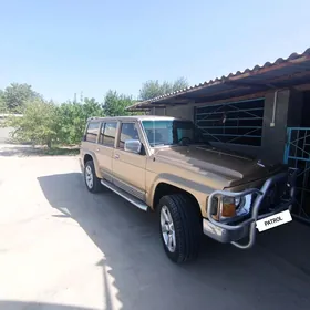 Nissan Patrol 1993