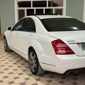 Mercedes-Benz S-Class 2010