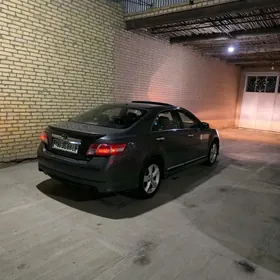 Toyota Camry 2011