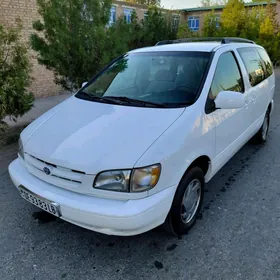 Toyota Sienna 1999