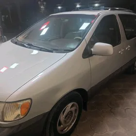 Toyota Sienna 2002