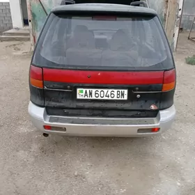 Mitsubishi RVR 1995