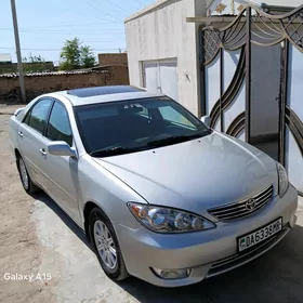 Toyota Camry 2004