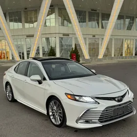 Toyota Camry 2023