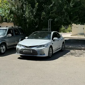 Toyota Camry 2023