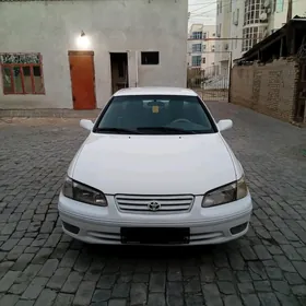 Toyota Camry 2001