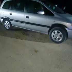 Opel Zafira 1999