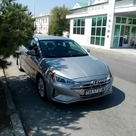 Hyundai Elantra 2020