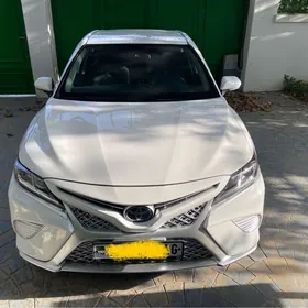 Toyota Camry 2020