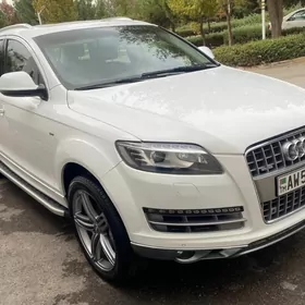 Audi Q7 2010