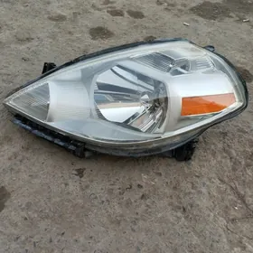 Nissan Fara