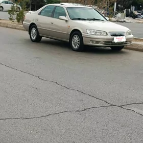 Toyota Camry 2000