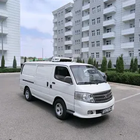 Toyota Hiace 2013