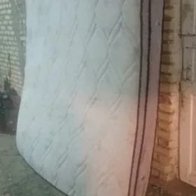 spalni matras