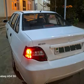 Daewoo Nexia 2010