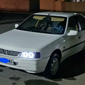 Peugeot 405 2015
