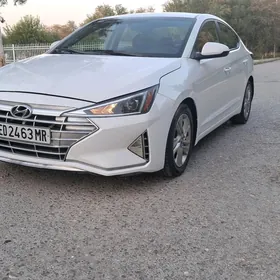 Hyundai Elantra 2020