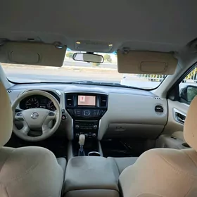 Nissan Pathfinder 2014