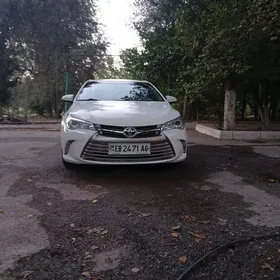 Toyota Camry 2017