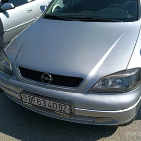 Opel Astra 2000