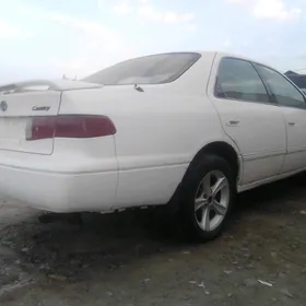 Toyota Camry 1998