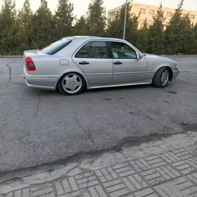Mercedes-Benz 230E 1995