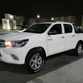 Toyota Hilux 2020