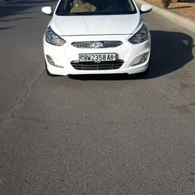 Hyundai Accent 2011