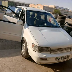 Mitsubishi Chariot 1991