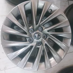 LEXUS 2022