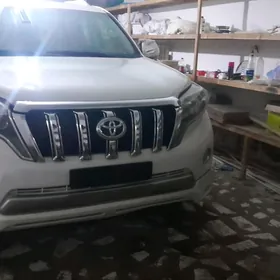 Toyota Land Cruiser Prado 2011