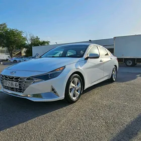 Hyundai Elantra 2021