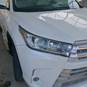 Toyota Highlander 2016