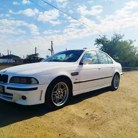 BMW E39 2001