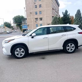 Toyota Highlander 2020