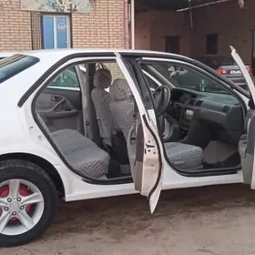 Toyota Camry 2000
