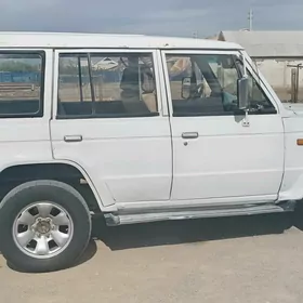 Mitsubishi Pajero 1991