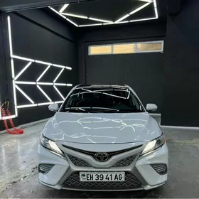 Toyota Camry 2020