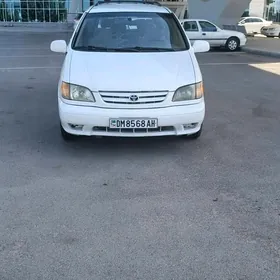 Toyota Sienna 2002