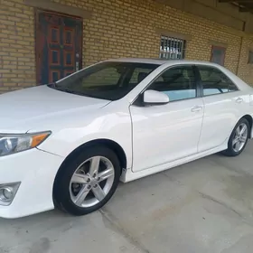 Toyota Camry 2012