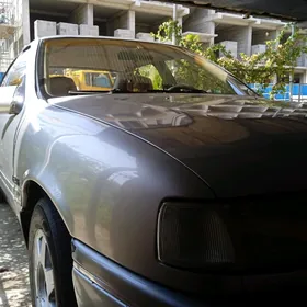 Opel Vectra 1989