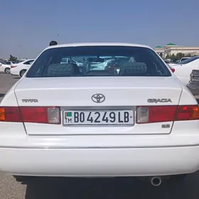 Toyota Camry 1998