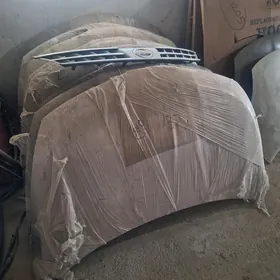 Nissan Tida kapot