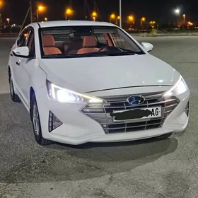 Hyundai Elantra 2019