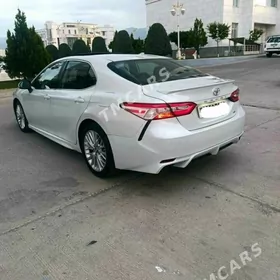 Toyota Camry 2020