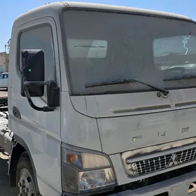 Mitsubishi Canter 2025