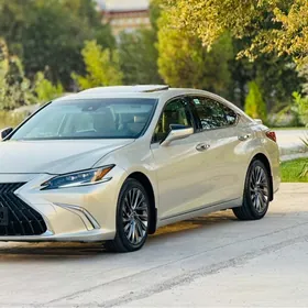 Lexus ES 350 2022