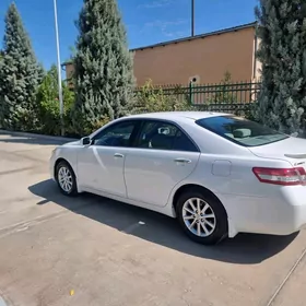 Toyota Camry 2011