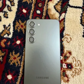 S23 8/128gb green.