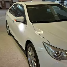 Toyota Camry 2017
